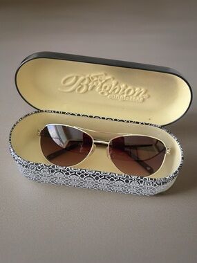 Brighton A12098 Sugar Shack Choc/Silver Sunglasses Black and Silver frames